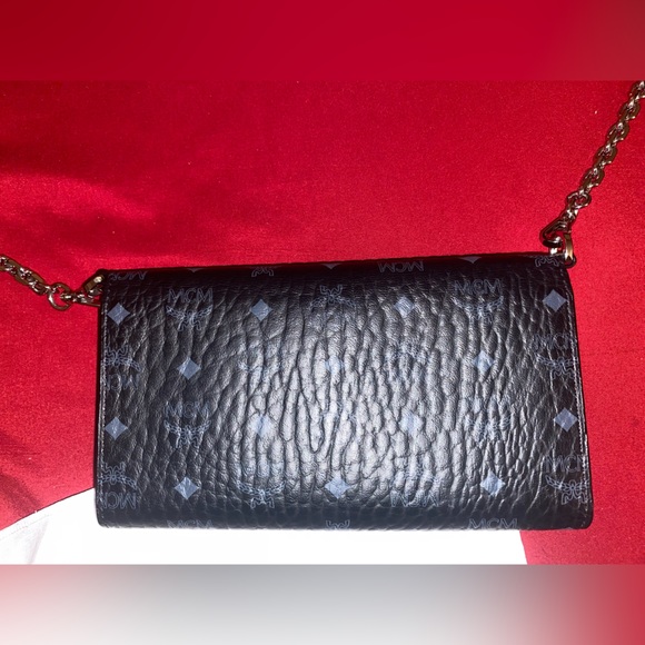 Mcm wallet chain bag comes with original box and dust bag - Picture 13 of 13